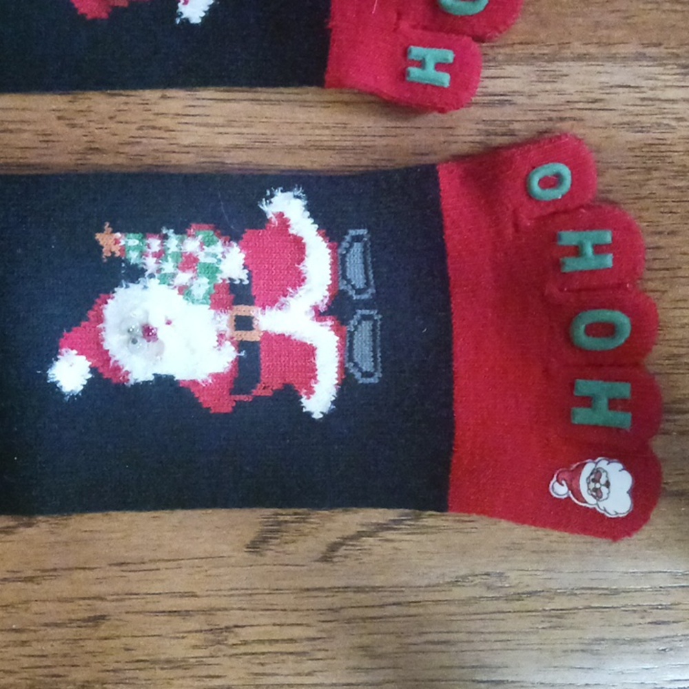 Christmas Toe Socks - Picture 2 of 4